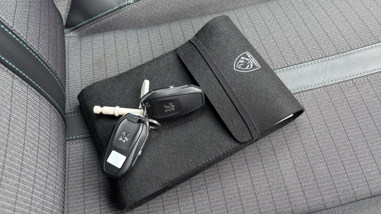 Peugeot 2008 1.2 PureTech 130 Allure 5dr EAT8 Petrol Estate